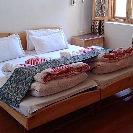 Lhardak Home Stay Leh Zewnętrze zdjęcie