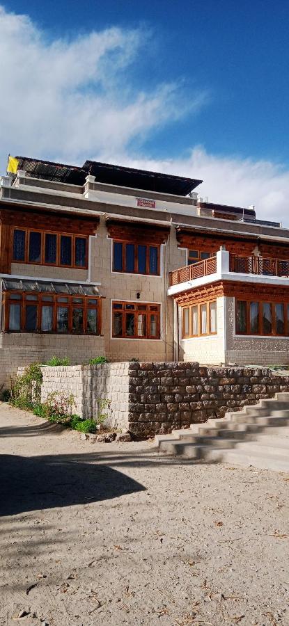 Lhardak Home Stay Leh Zewnętrze zdjęcie