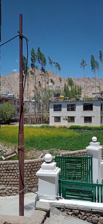 Lhardak Home Stay Leh Zewnętrze zdjęcie