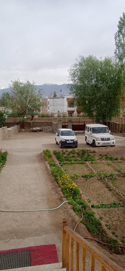 Lhardak Home Stay Leh Zewnętrze zdjęcie